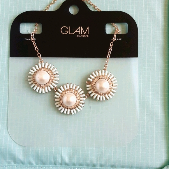 Necklace - Picture 1 of 1